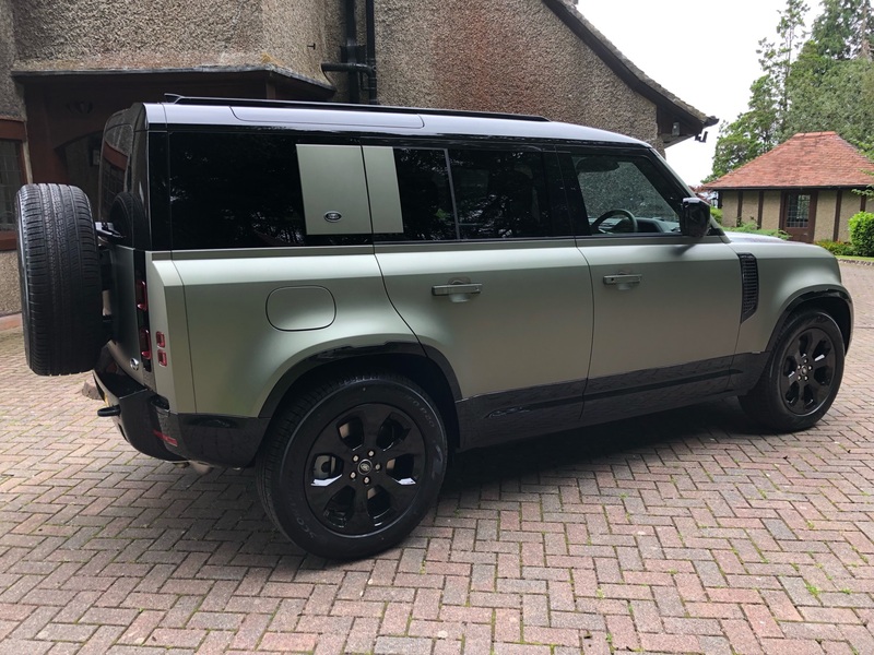 View LAND ROVER DEFENDER X-DYNAMIC HSE